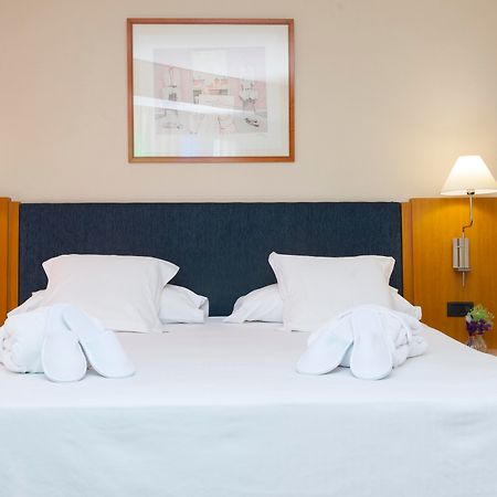 Urh Ciutat De Mataro Hotel Bagian luar foto