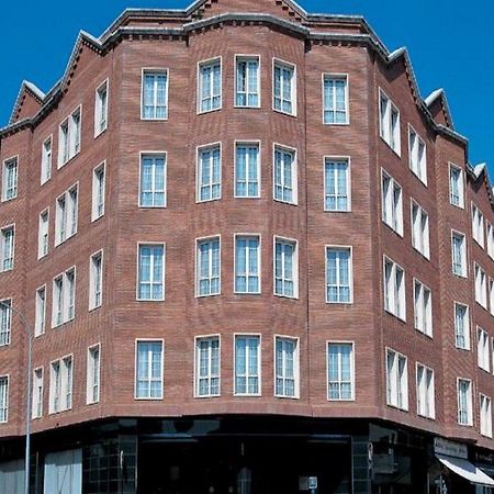 Urh Ciutat De Mataro Hotel Bagian luar foto