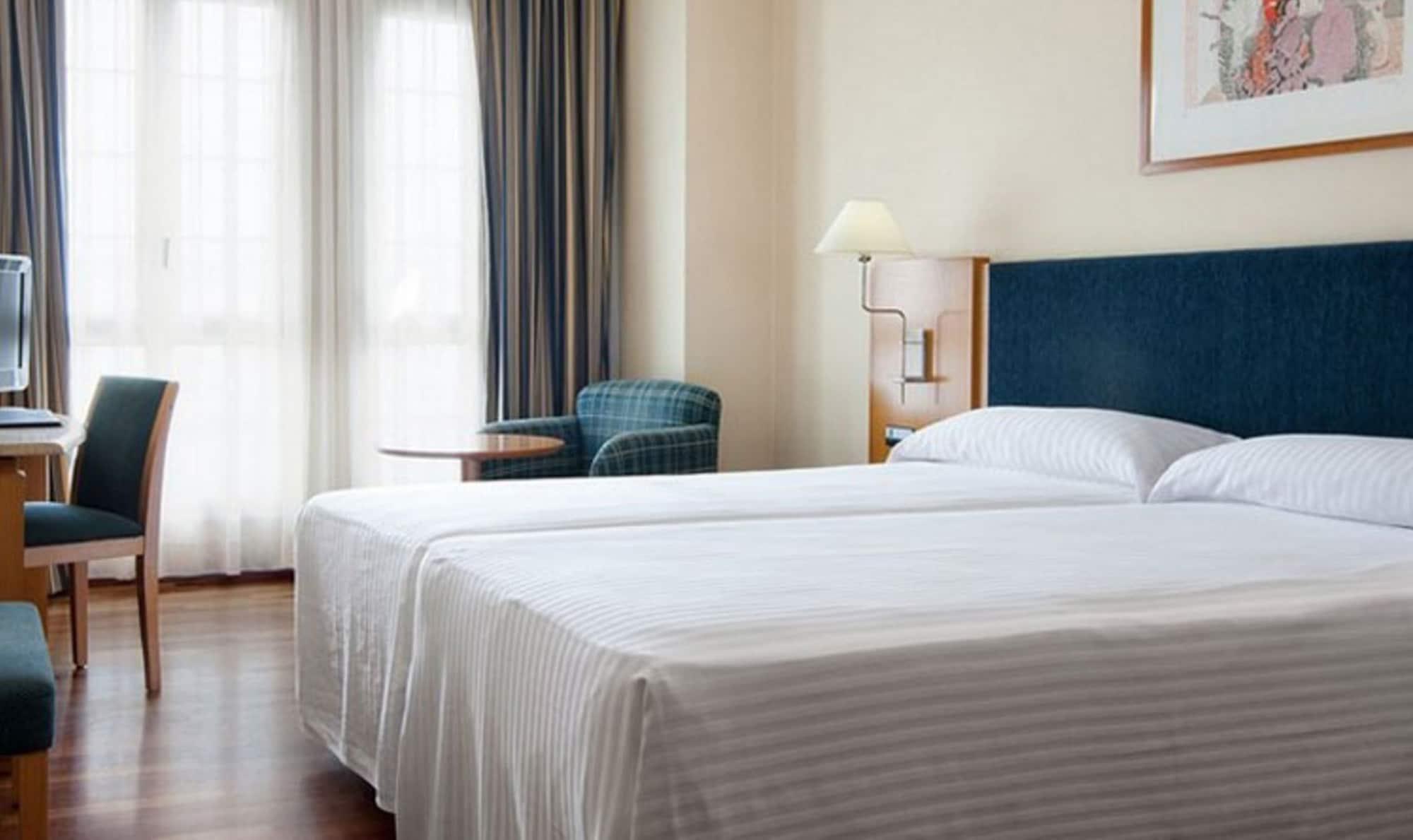 Urh Ciutat De Mataro Hotel Bagian luar foto