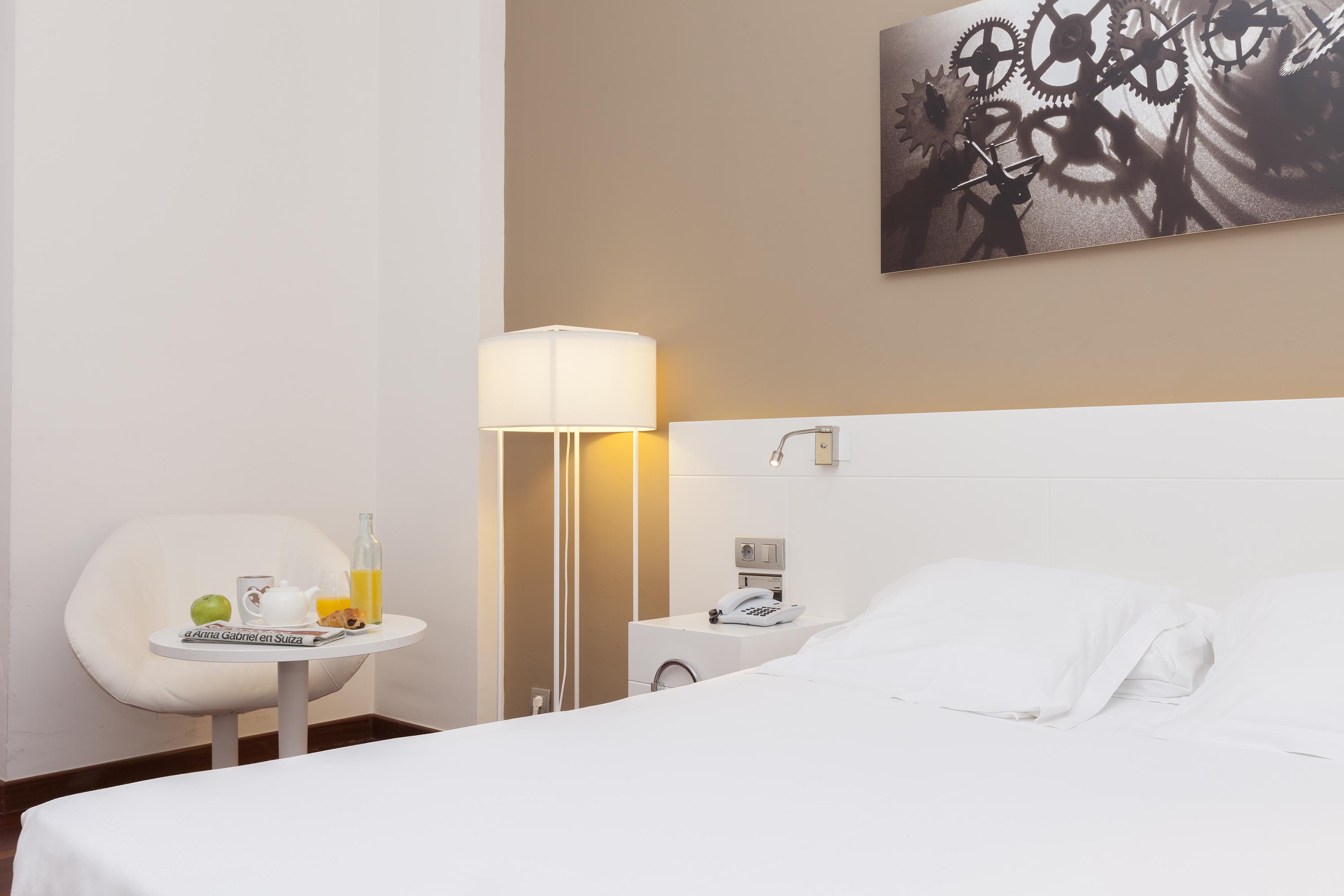 Urh Ciutat De Mataro Hotel Bagian luar foto