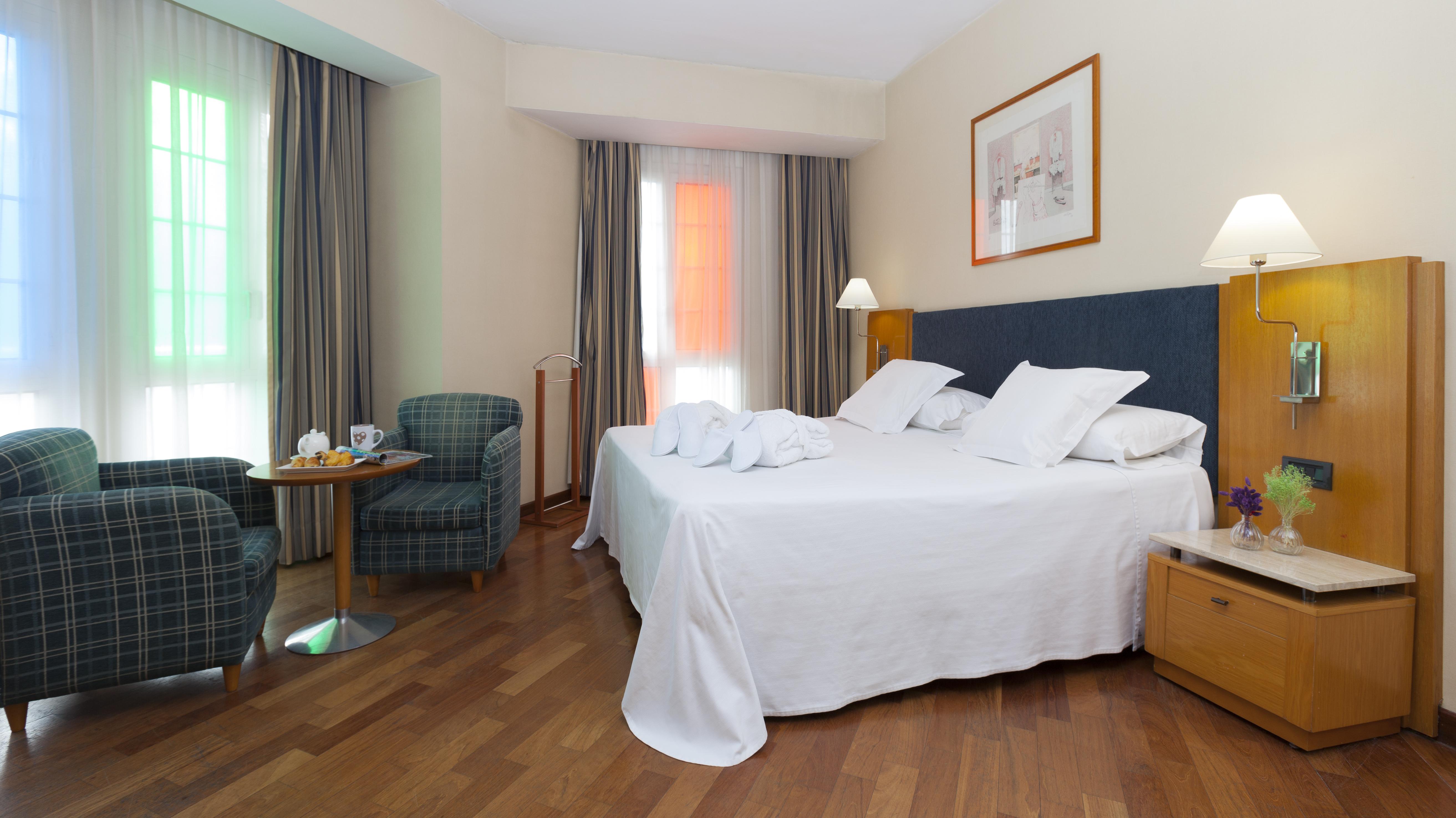 Urh Ciutat De Mataro Hotel Bagian luar foto