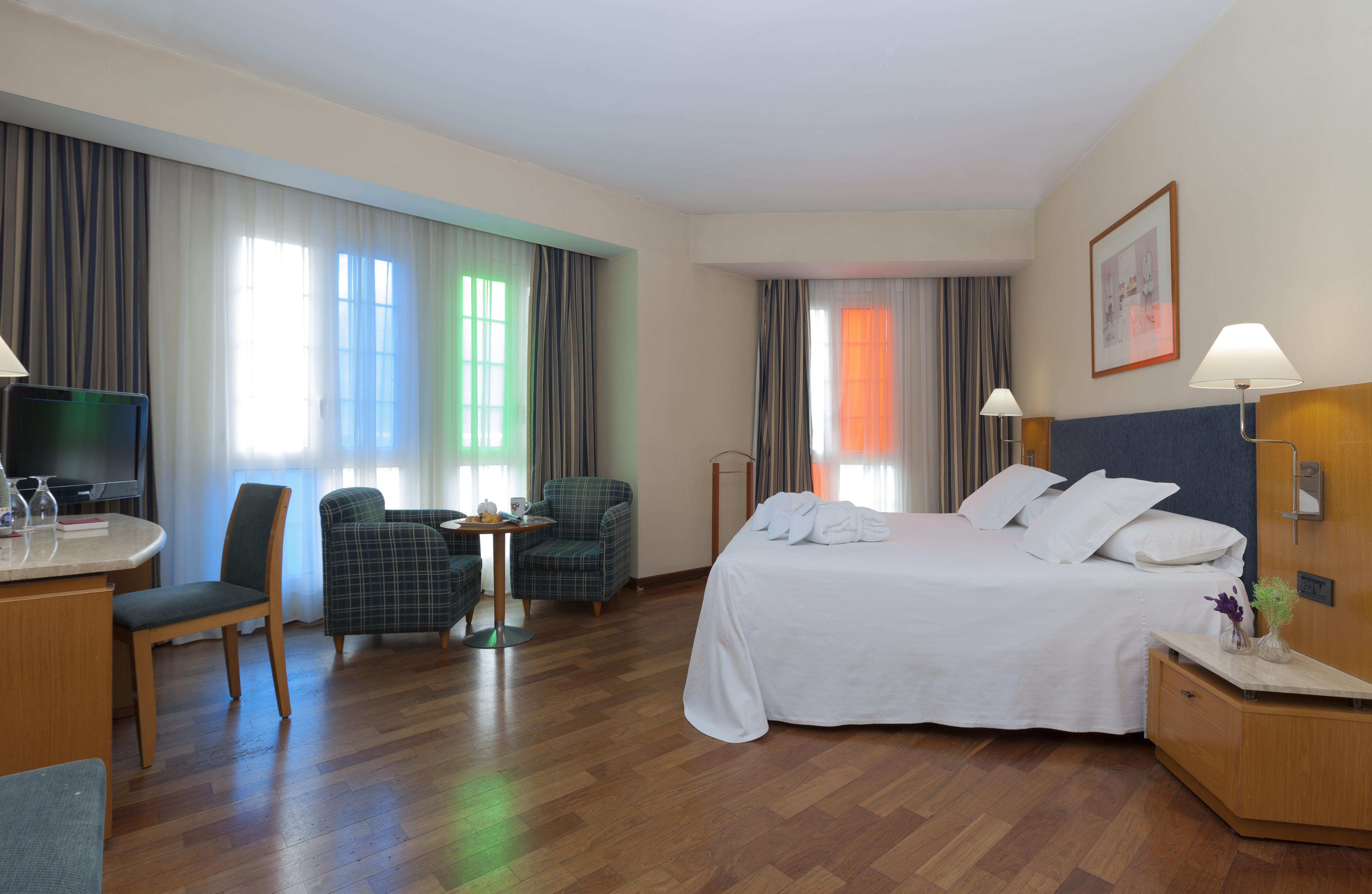 Urh Ciutat De Mataro Hotel Bagian luar foto