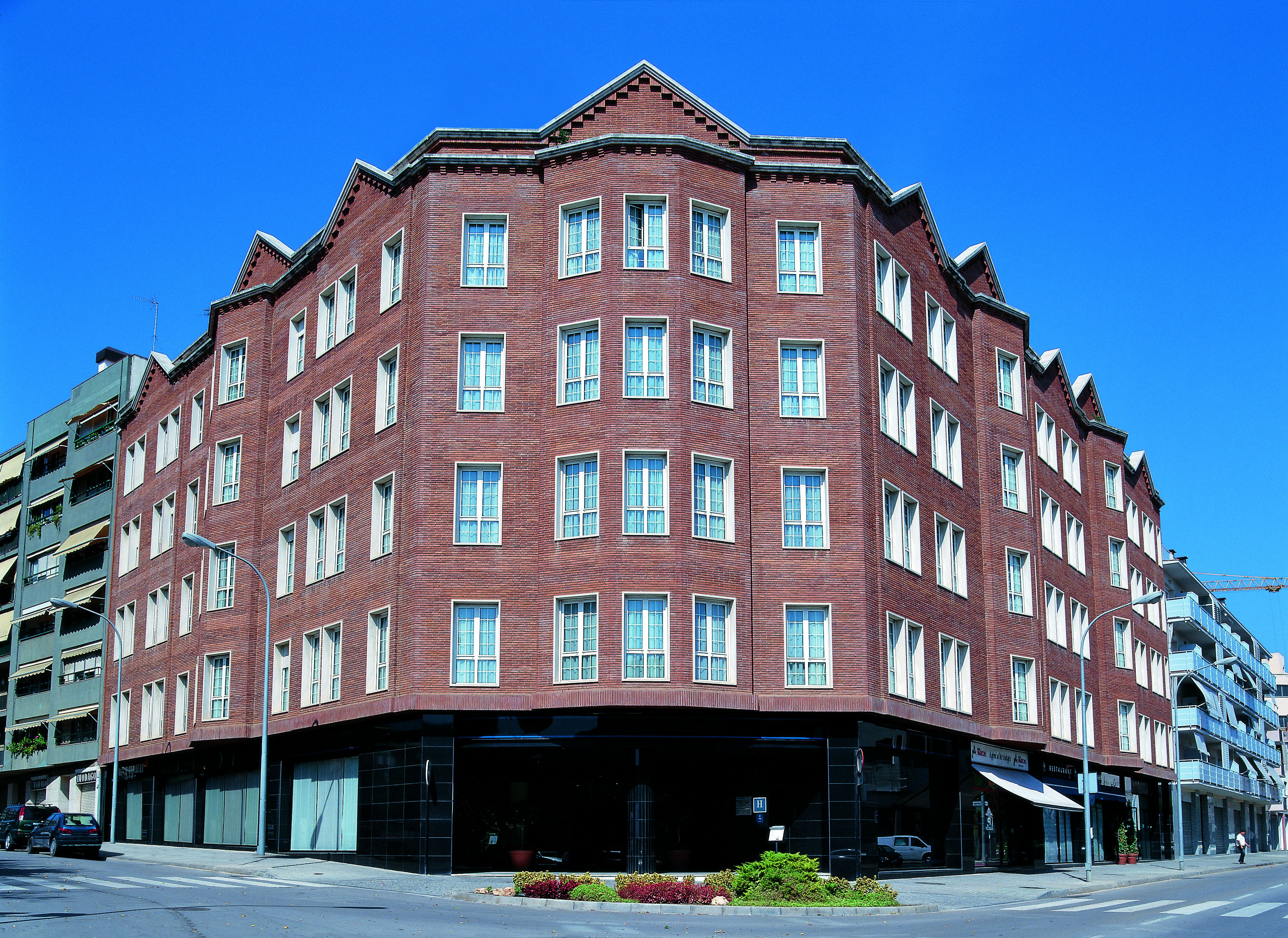 Urh Ciutat De Mataro Hotel Bagian luar foto