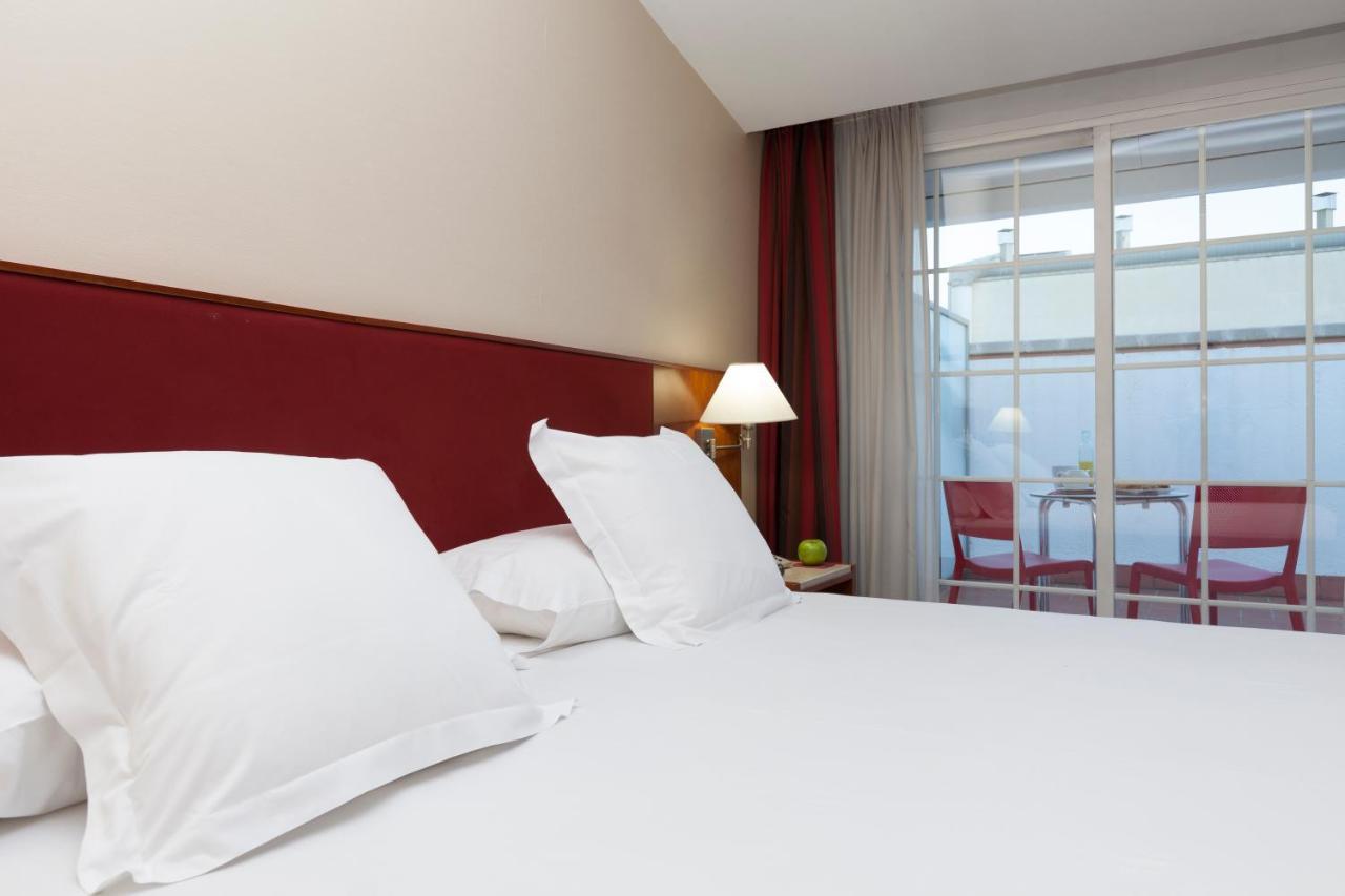 Urh Ciutat De Mataro Hotel Bagian luar foto