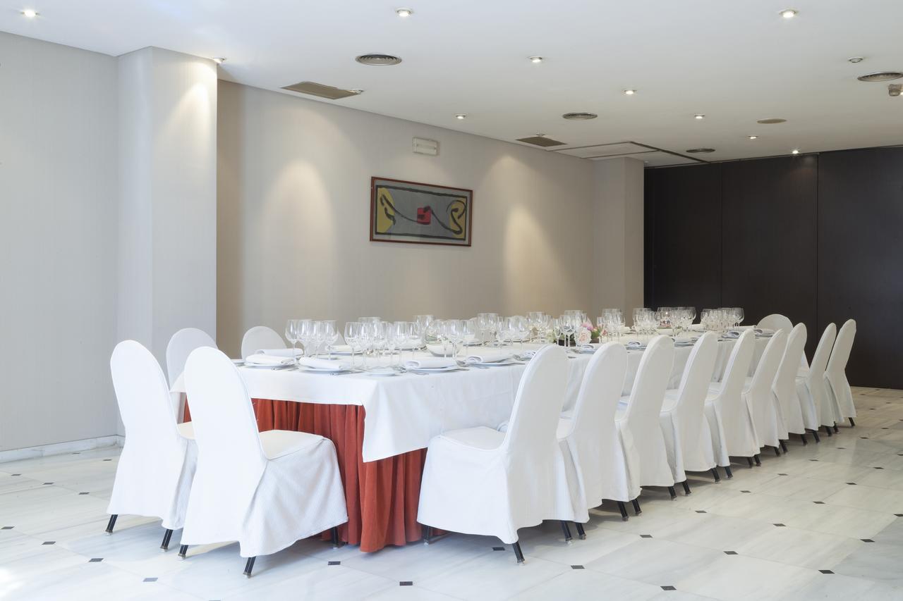 Urh Ciutat De Mataro Hotel Bagian luar foto