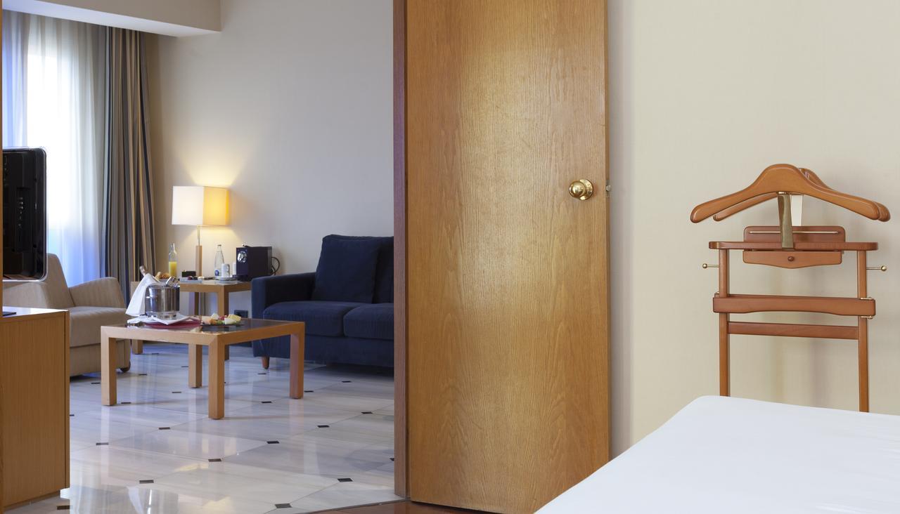 Urh Ciutat De Mataro Hotel Bagian luar foto