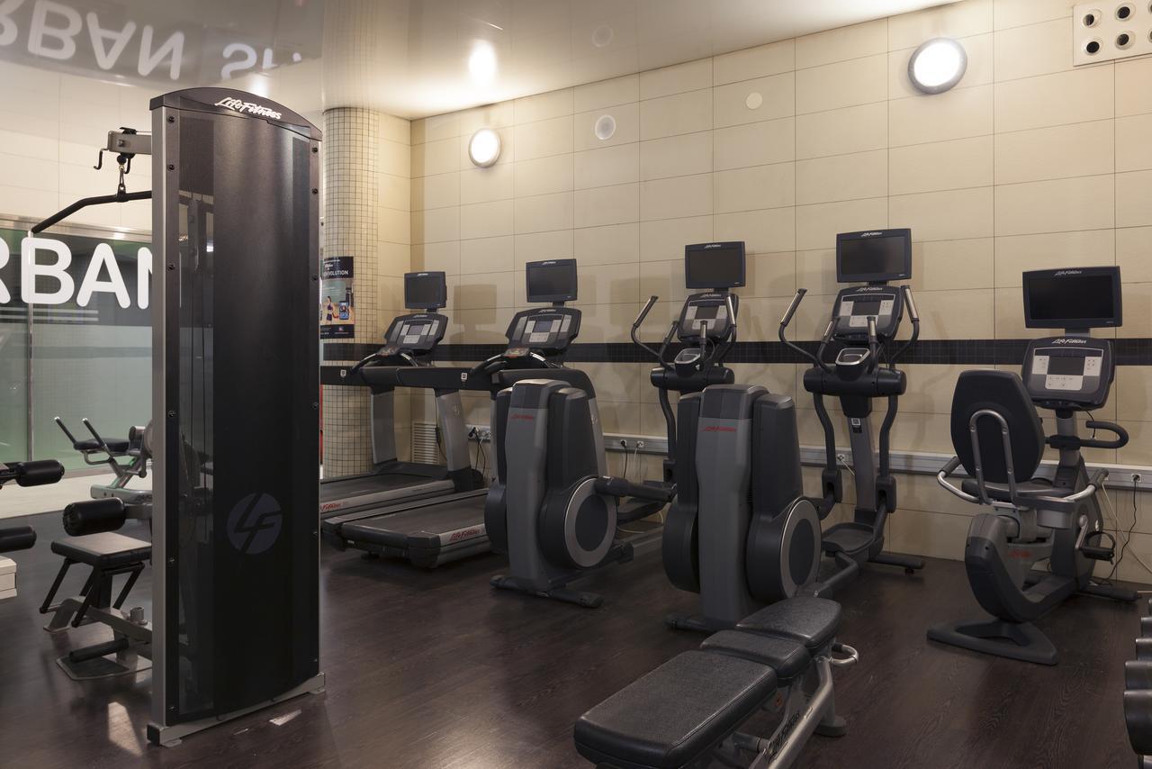 Urh Ciutat De Mataro Hotel Bagian luar foto